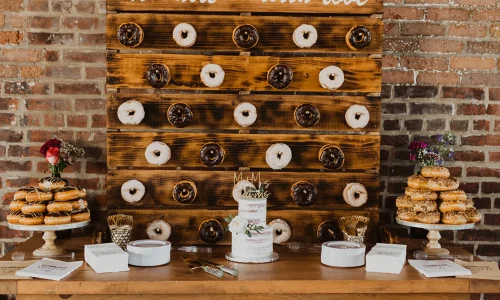 DAHMS-WEDDING-FOREGROUND-STUDIO-217.webp